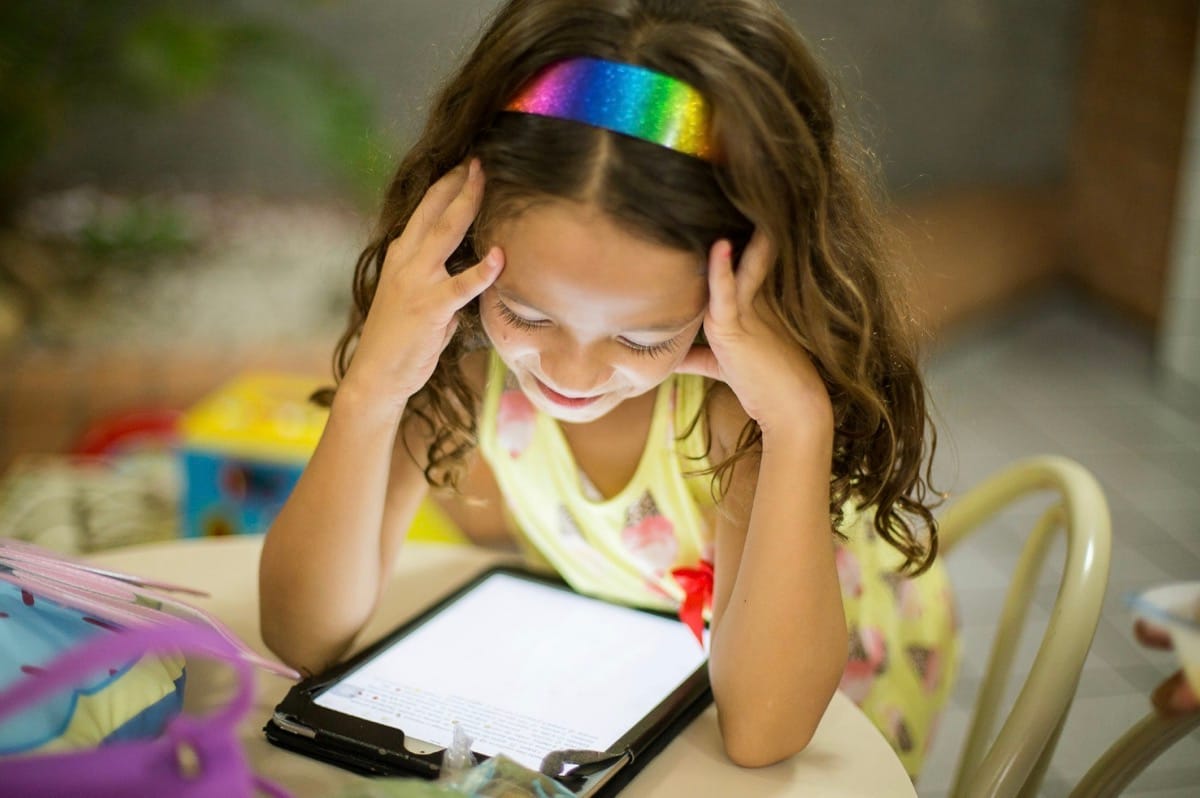 Die verlorene Kunst der Erziehung: Wenn Algorithmen unsere Kinder großziehen
