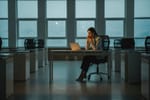 KI Manager 2028 Büro Arbeitsplatz Zukunft digitale Transformation