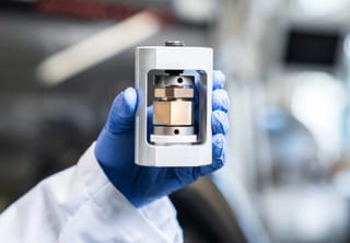 Durchbruch bei langlebigen Festkörperbatterien