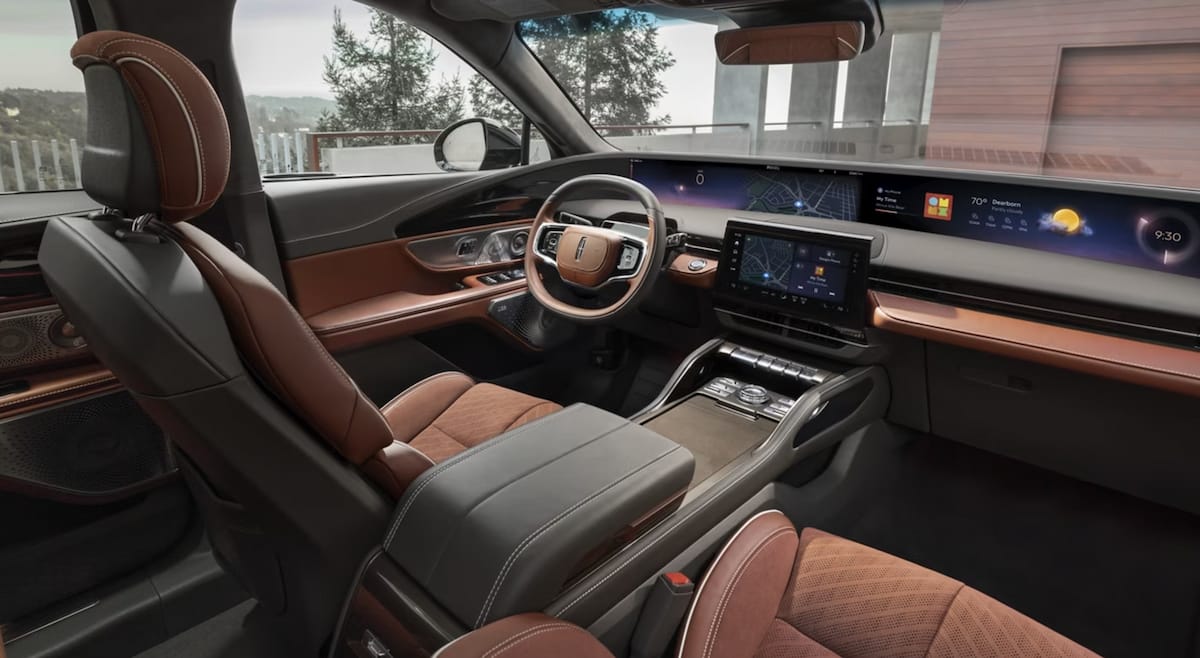 Die Digitale Revolution im Cockpit: Ford's Neues Panoramadisplay